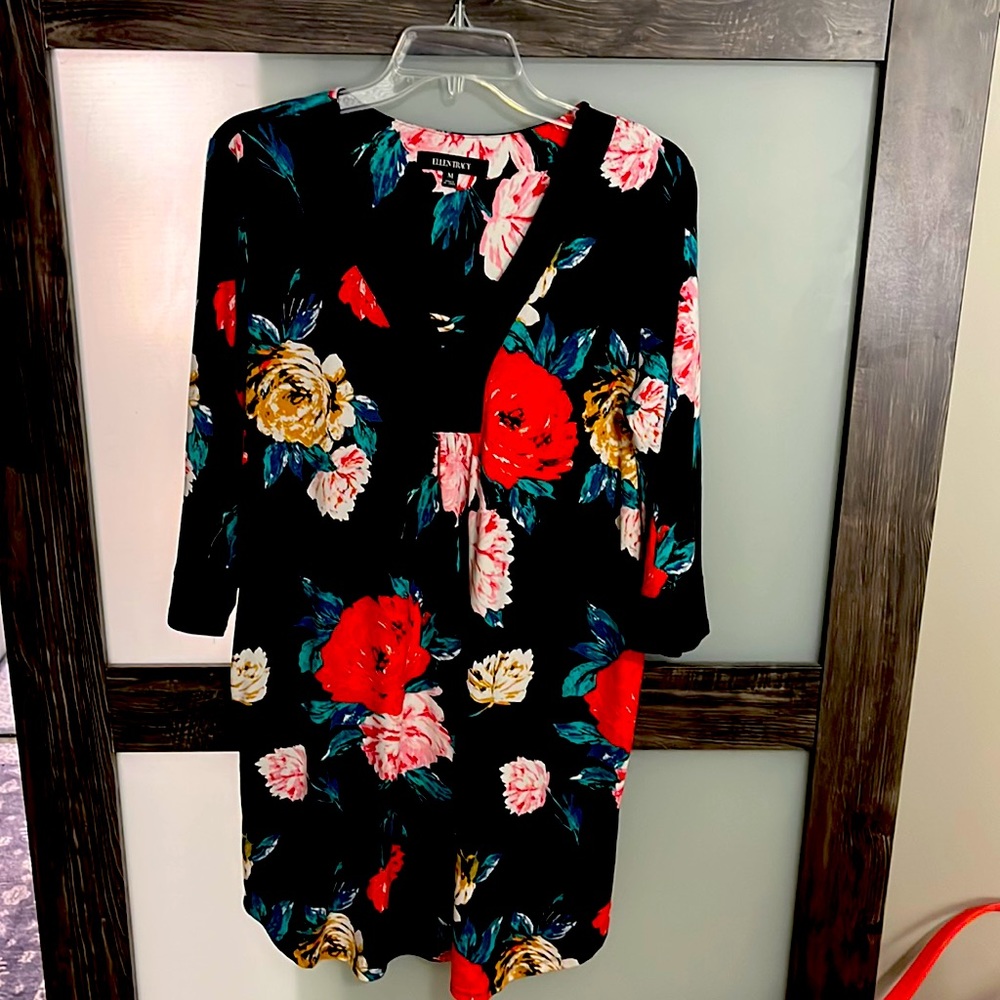 Beautiful Floral dress. Size medium